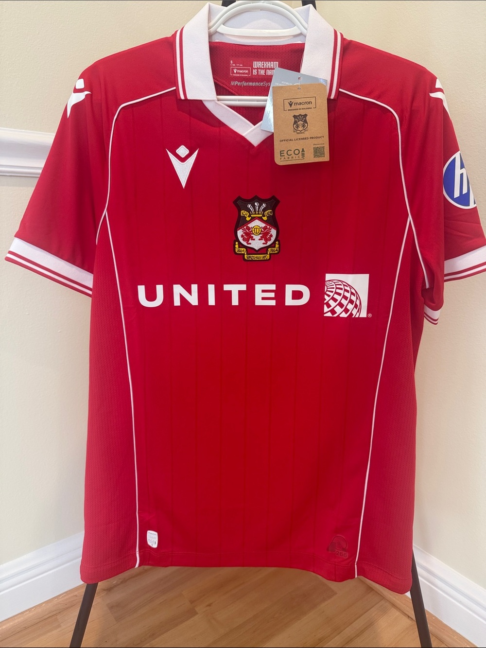 MACARON Kids' Red and White Football Jersey - UNITED Sponsor